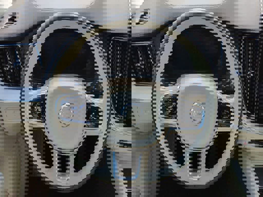 New 2026 Volvo XC60 B5 Ultra w/ Protection Package Premier image 22