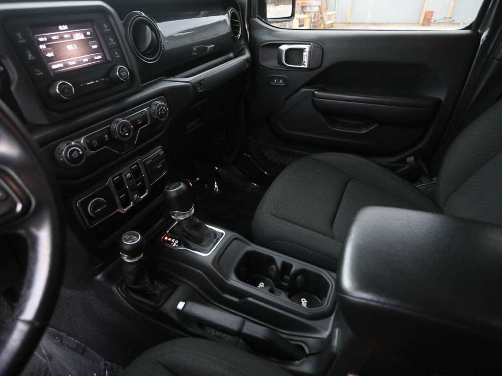 Used 2020 Jeep Gladiator Sport image 21