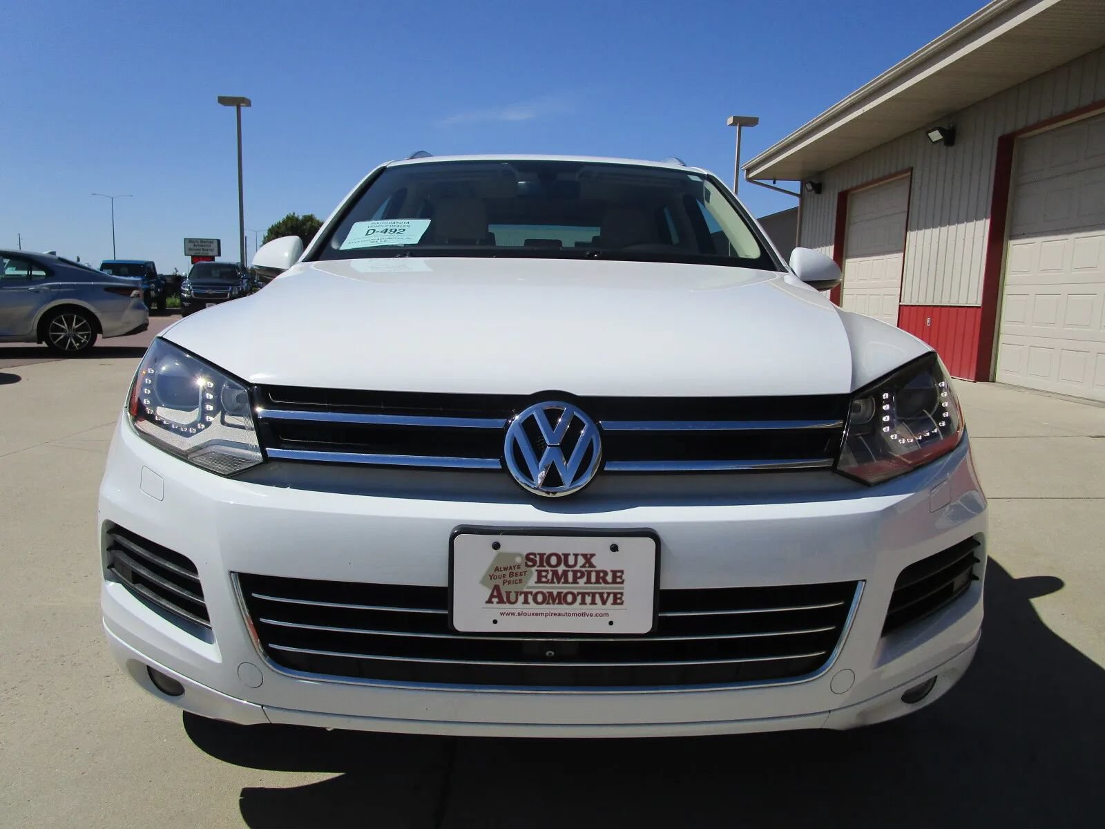 Used 2014 Volkswagen Touareg Executive AWD/4WD image 4