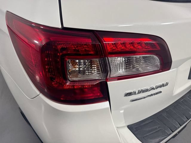 Used 2017 Subaru Outback 3.6R Touring w/ Popular Package #5A AWD/4WD image 30