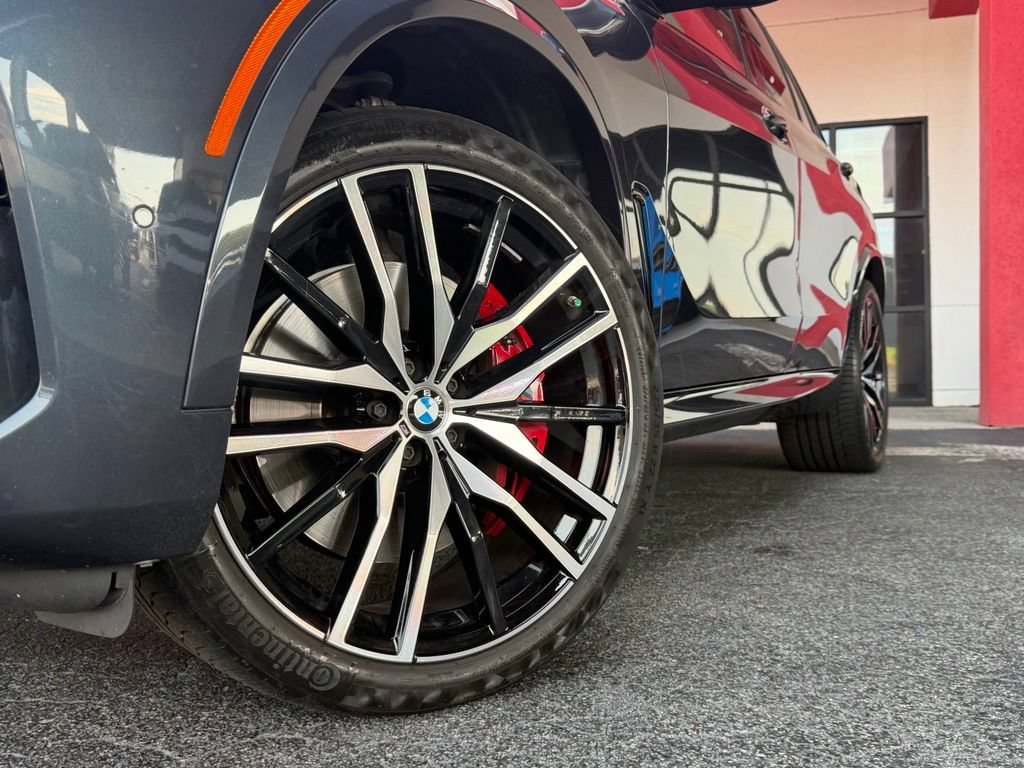 Used 2022 BMW X5 M50i w/ Premium Package AWD/4WD image 2