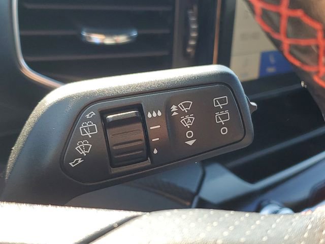 Used 2024 Ford Explorer ST-Line w/ Class IV Trailer Tow Package AWD/4WD image 15
