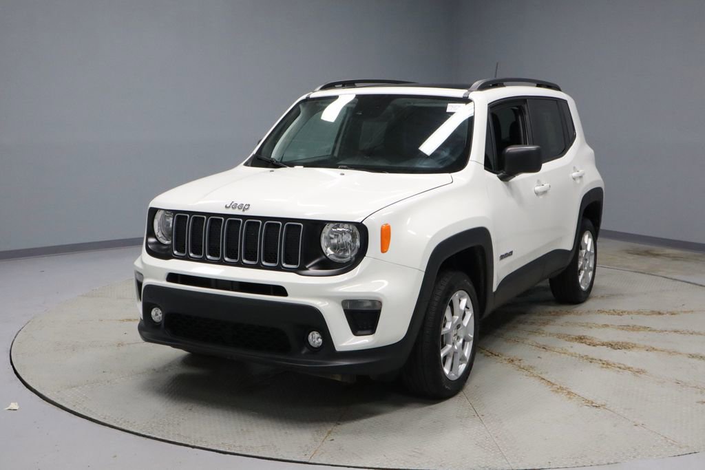 Used 2023 Jeep Renegade Latitude w/ Sun & Fun Group image 6