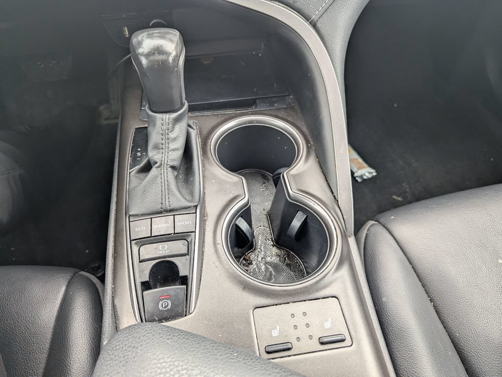 Used 2023 Toyota Camry SE w/ Cold Weather Package AWD/4WD image 21