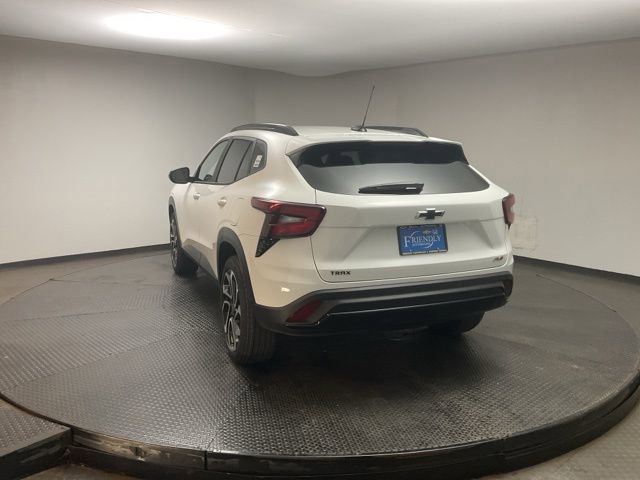New 2026 Chevrolet Trax RS w/ Driver Confidence Package FWD image 5