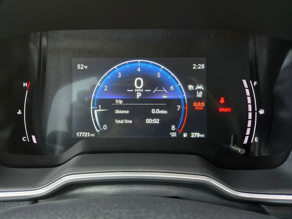 Used 2024 Toyota Corolla Cross XLE image 18