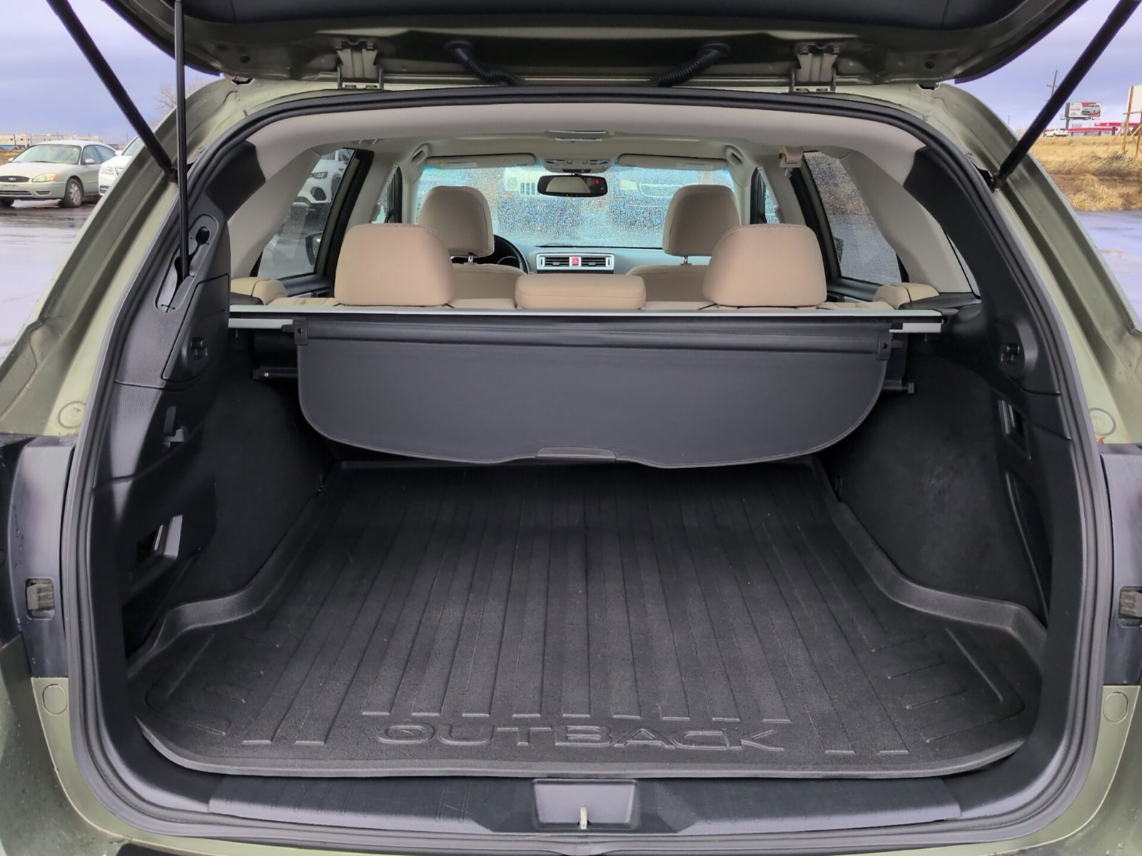 Used 2015 Subaru Outback 2.5i Premium image 12