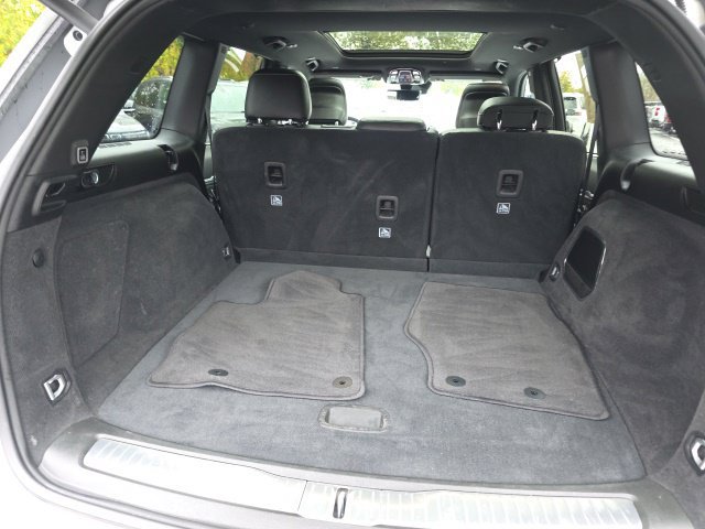 Used 2023 Jeep Grand Cherokee Overland w/ Luxury Tech Group IV AWD/4WD image 38
