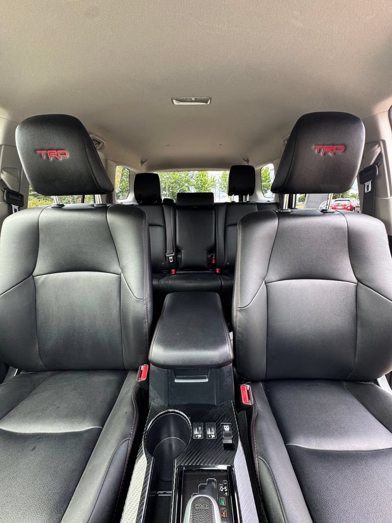 Used 2024 Toyota 4Runner TRD Off-Road Premium AWD/4WD image 24