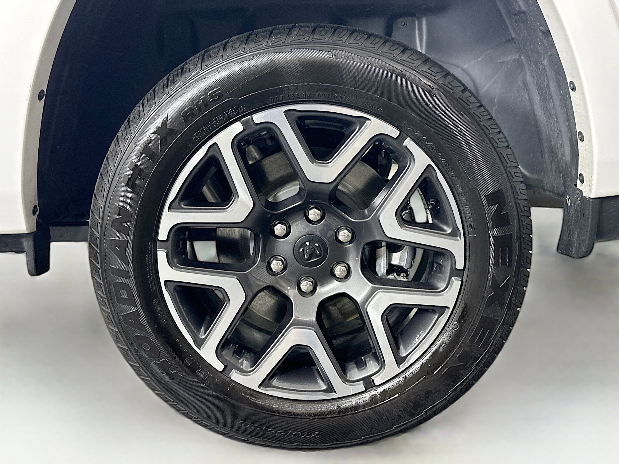 Used 2025 RAM 1500 Laramie image 11