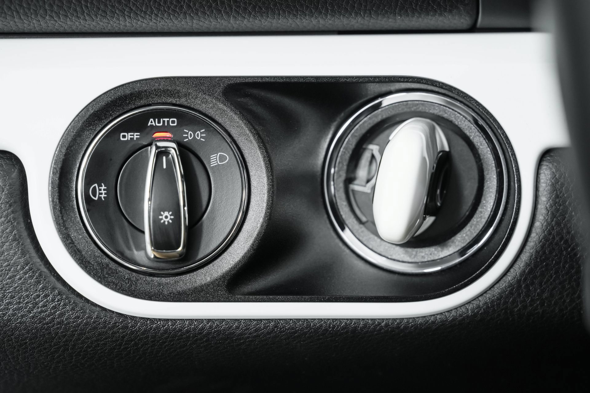 Used 2025 Porsche 718 Cayman RWD image 82