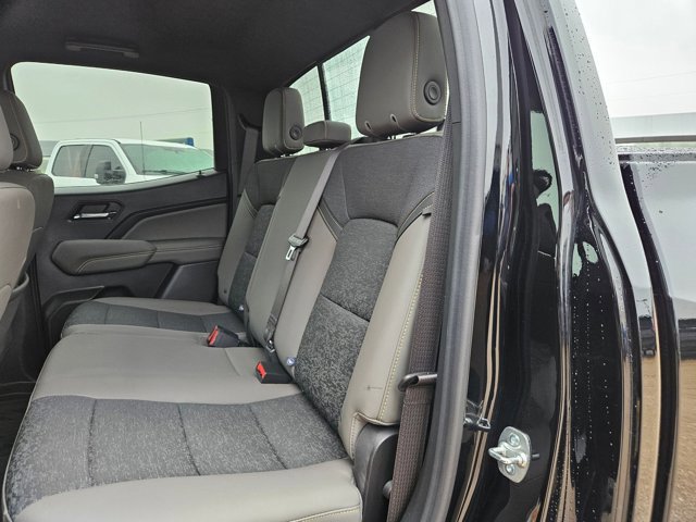 Used 2024 Chevrolet Colorado ZR2 w/ Technology Package AWD/4WD image 15