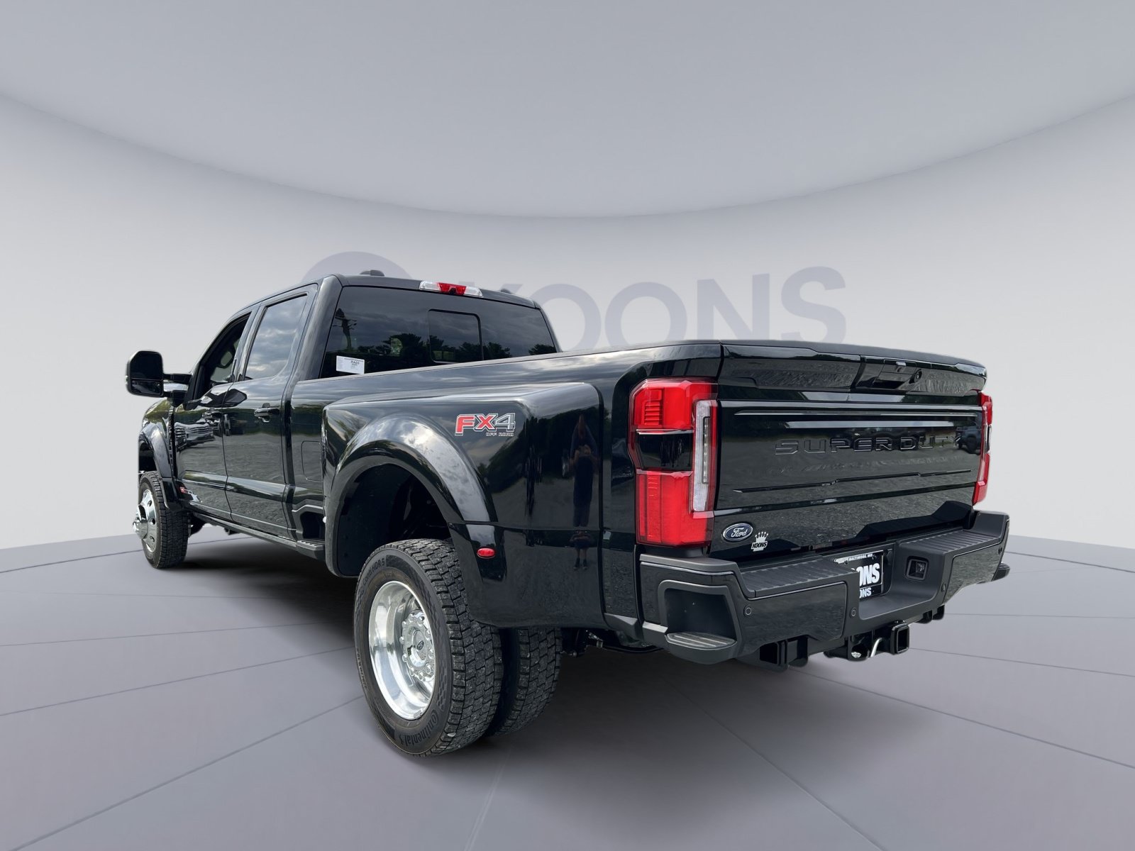 New 2026 Ford F450 Platinum w/ FX4 Off-Road Package AWD/4WD image 4