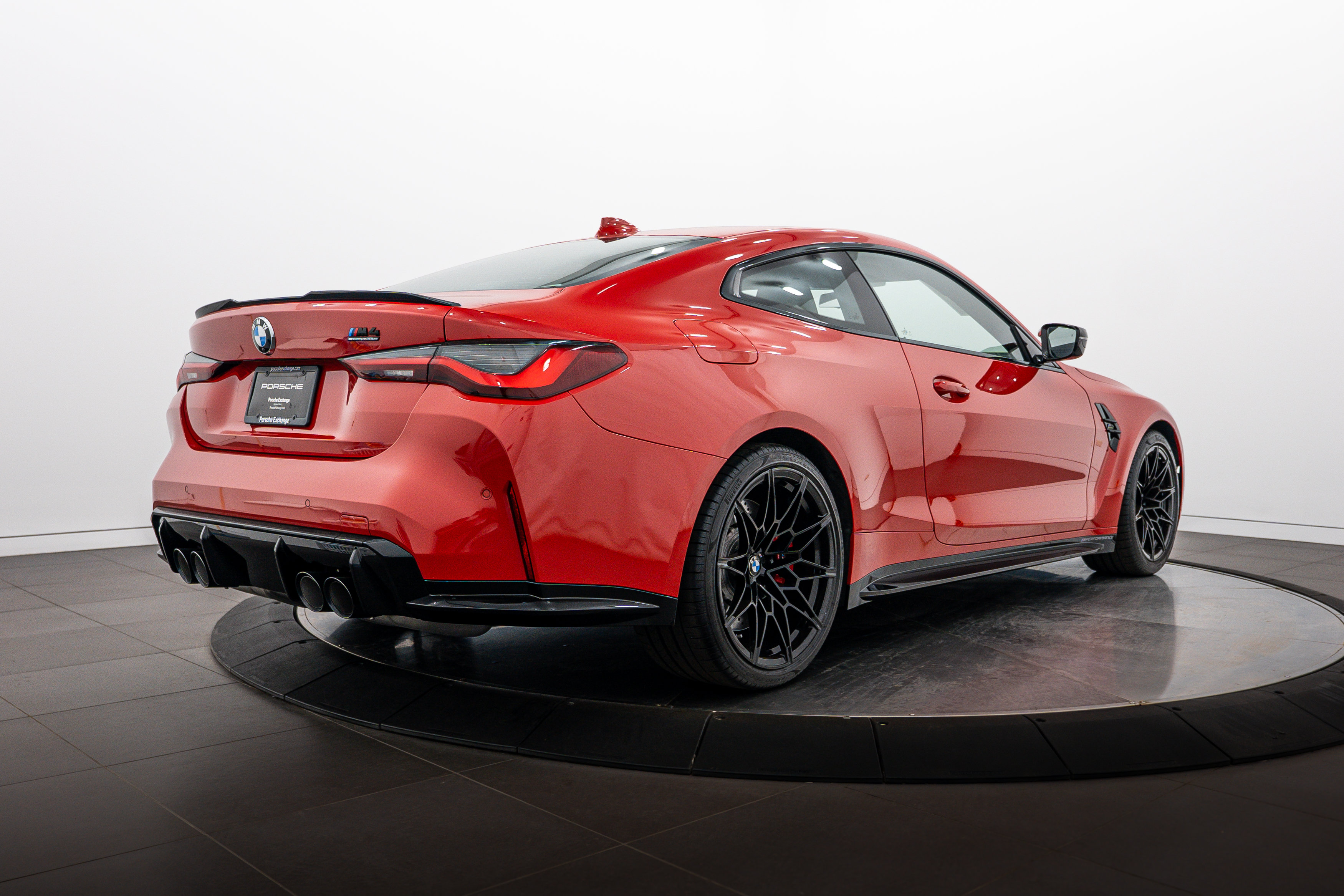 Used 2021 BMW M4 Competition w/ Executive Package RWD image 7