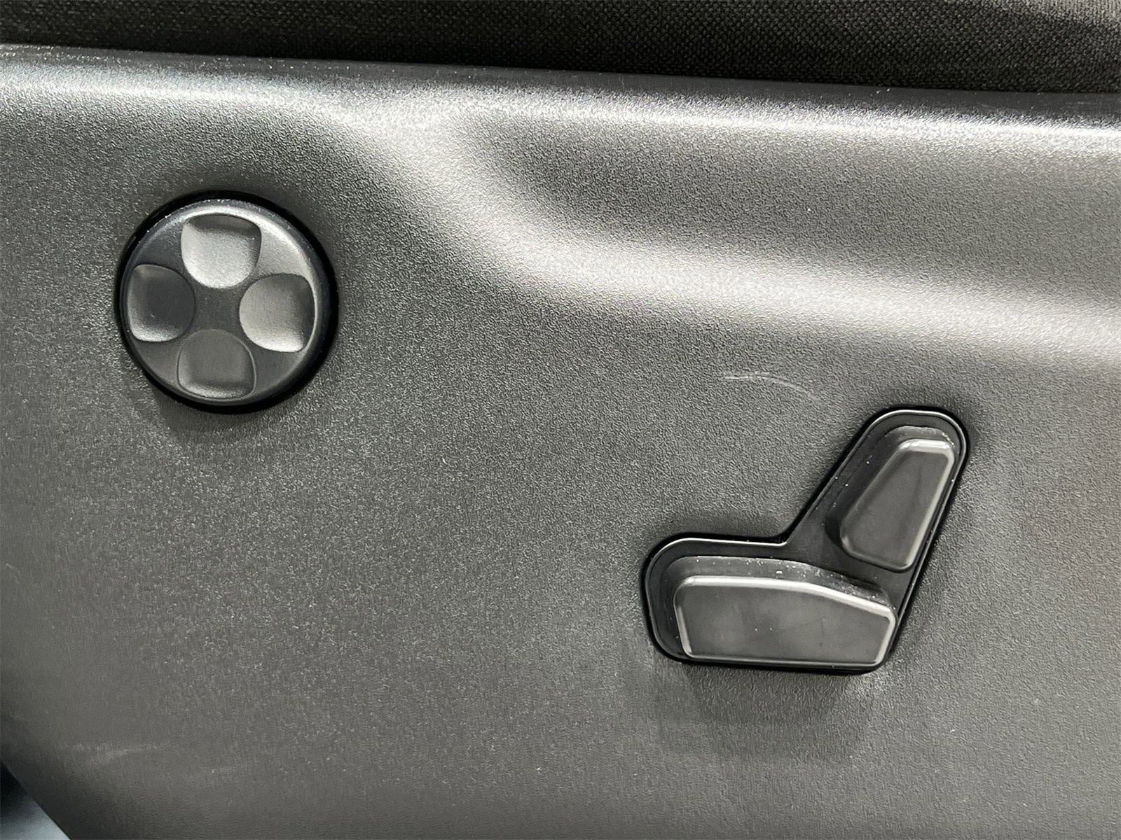 Used 2024 Dodge Durango SXT image 12