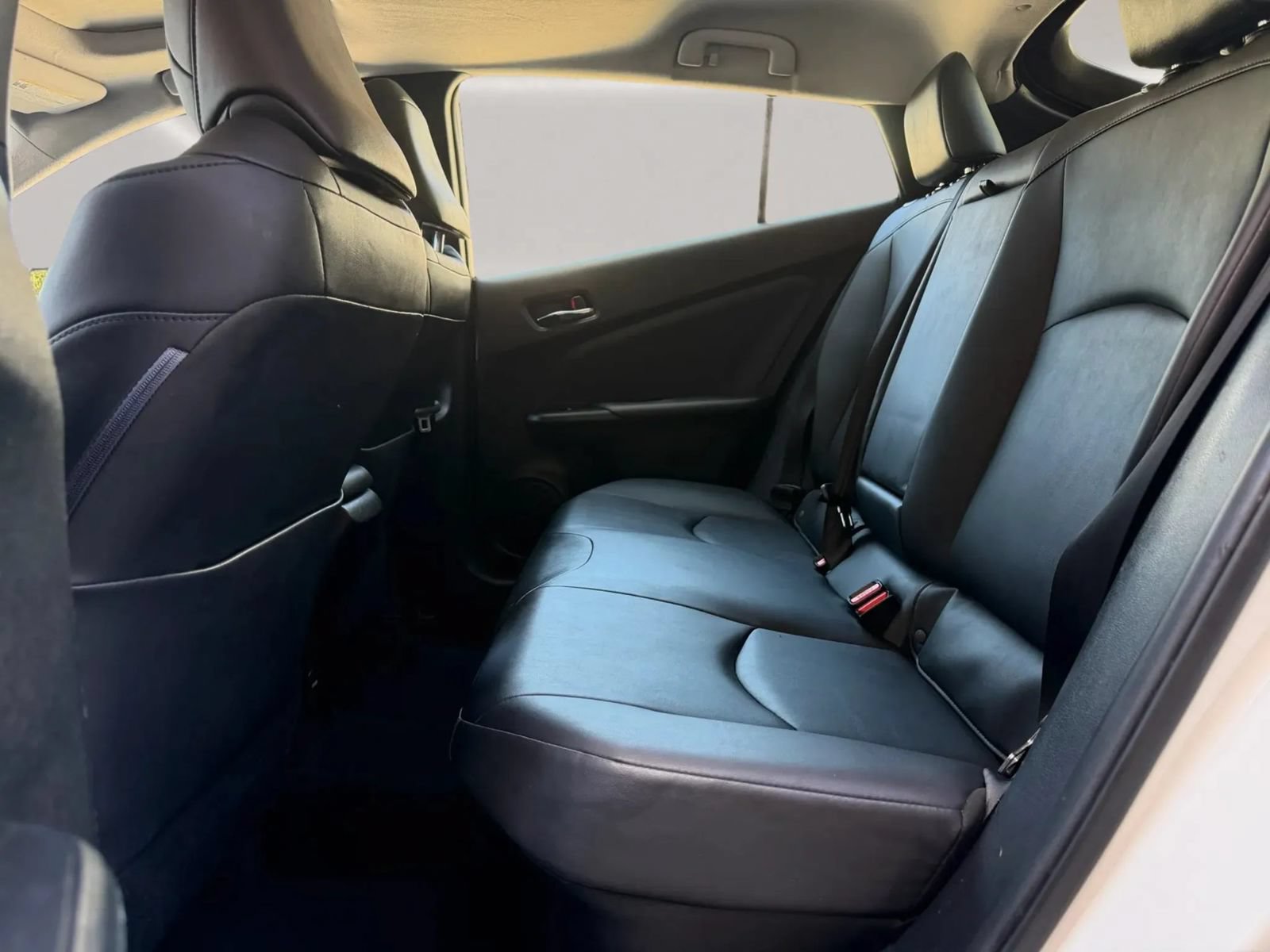 Used 2017 Toyota Prius Four w/ Premium Convenience Package FWD image 15
