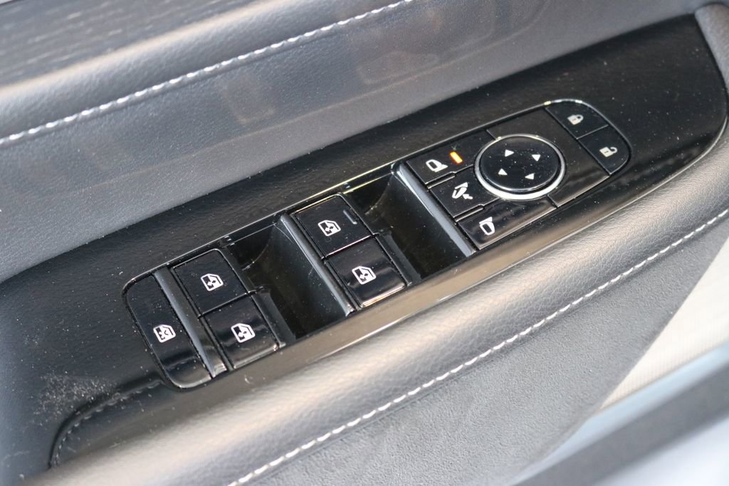 Certified 2025 INFINITI QX80 Sensory image 14