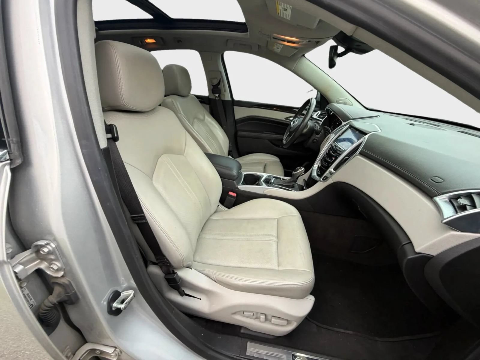 Used 2014 Cadillac SRX Luxury w/ Driver Awareness Package FWD image 16