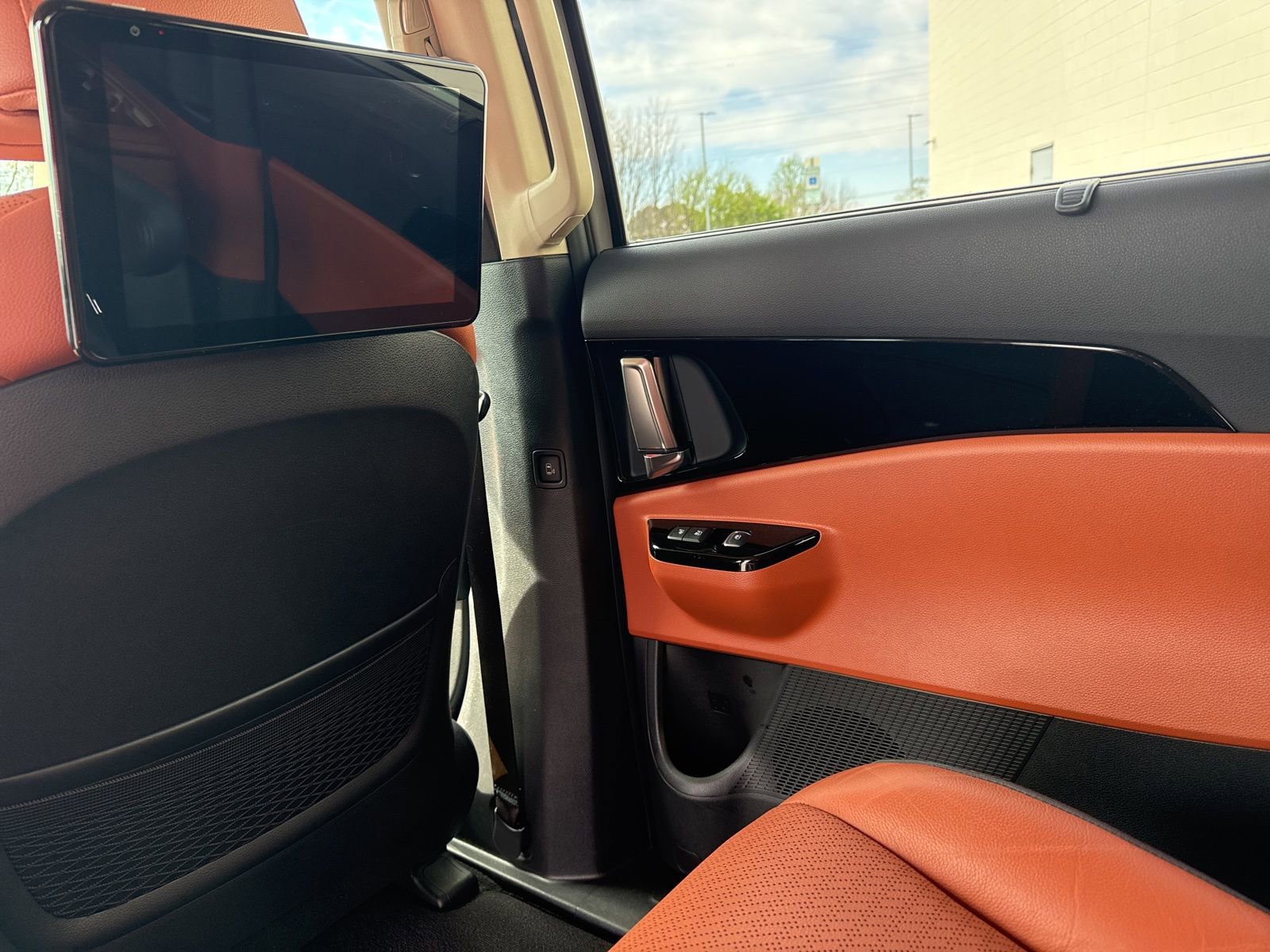 Used 2023 Kia Carnival SX Prestige image 22