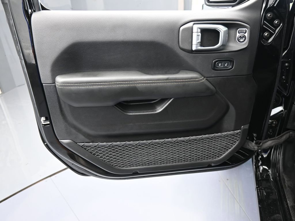 Used 2024 Jeep Gladiator Sport w/ Premium Package image 12