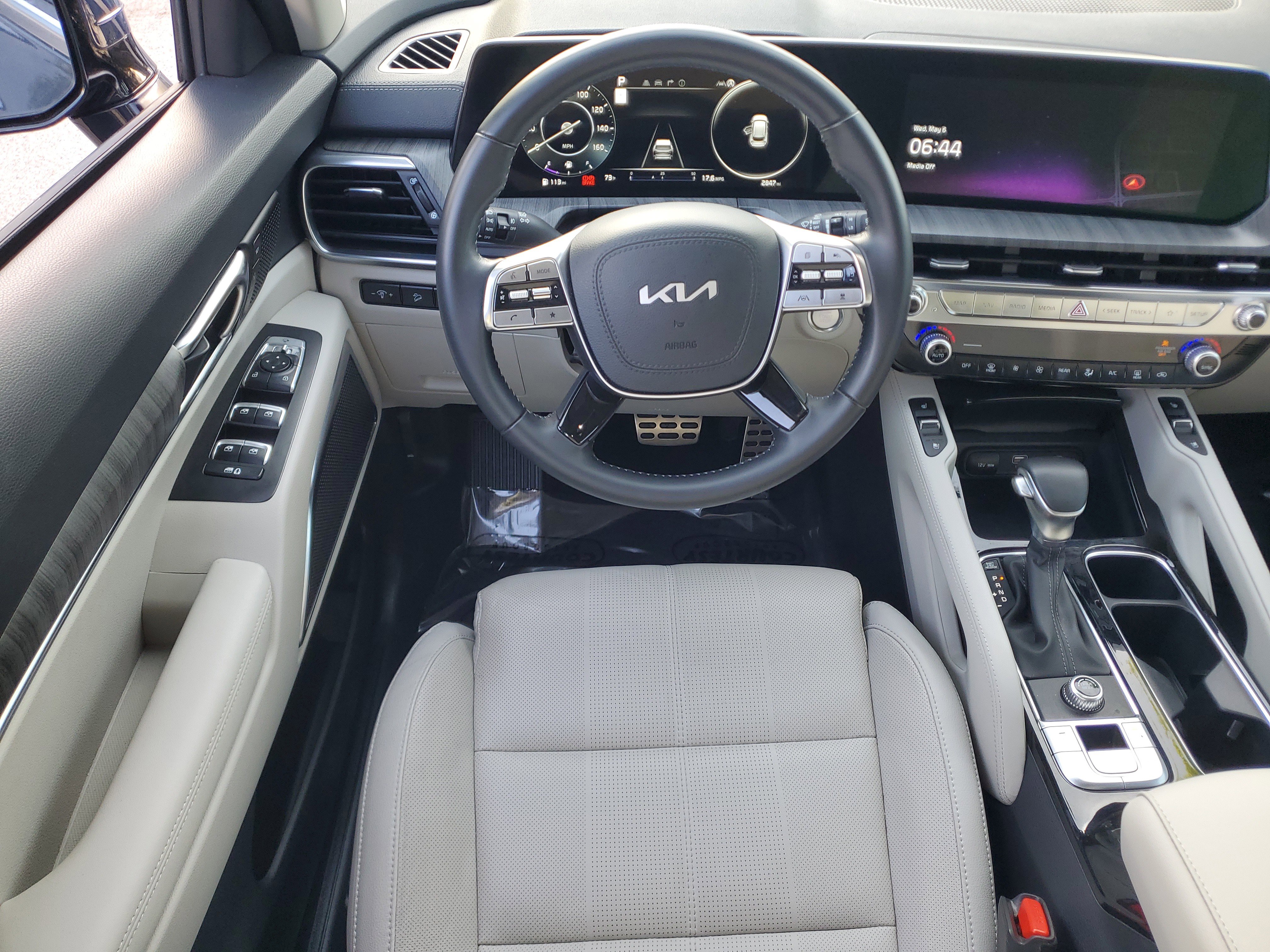 Used 2023 Kia Telluride SX FWD image 11