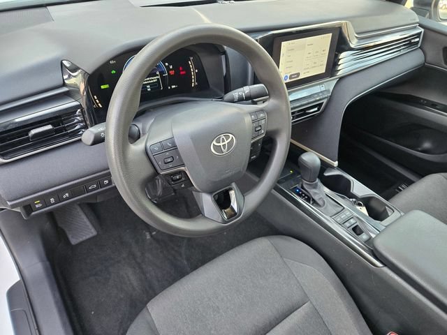 Used 2025 Toyota Camry LE FWD image 12
