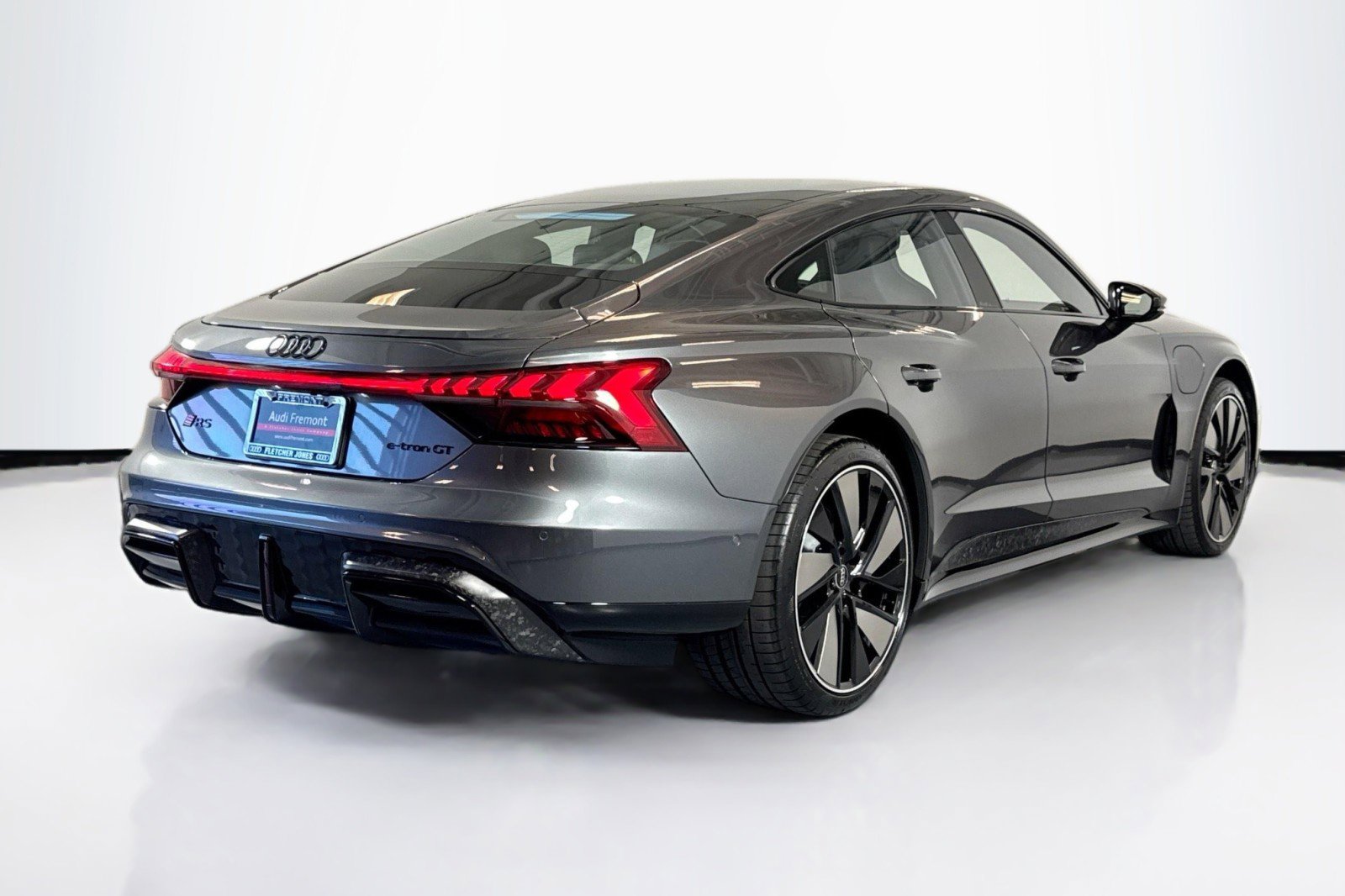 Used 2025 Audi RS e-tron GT performance AWD/4WD image 5