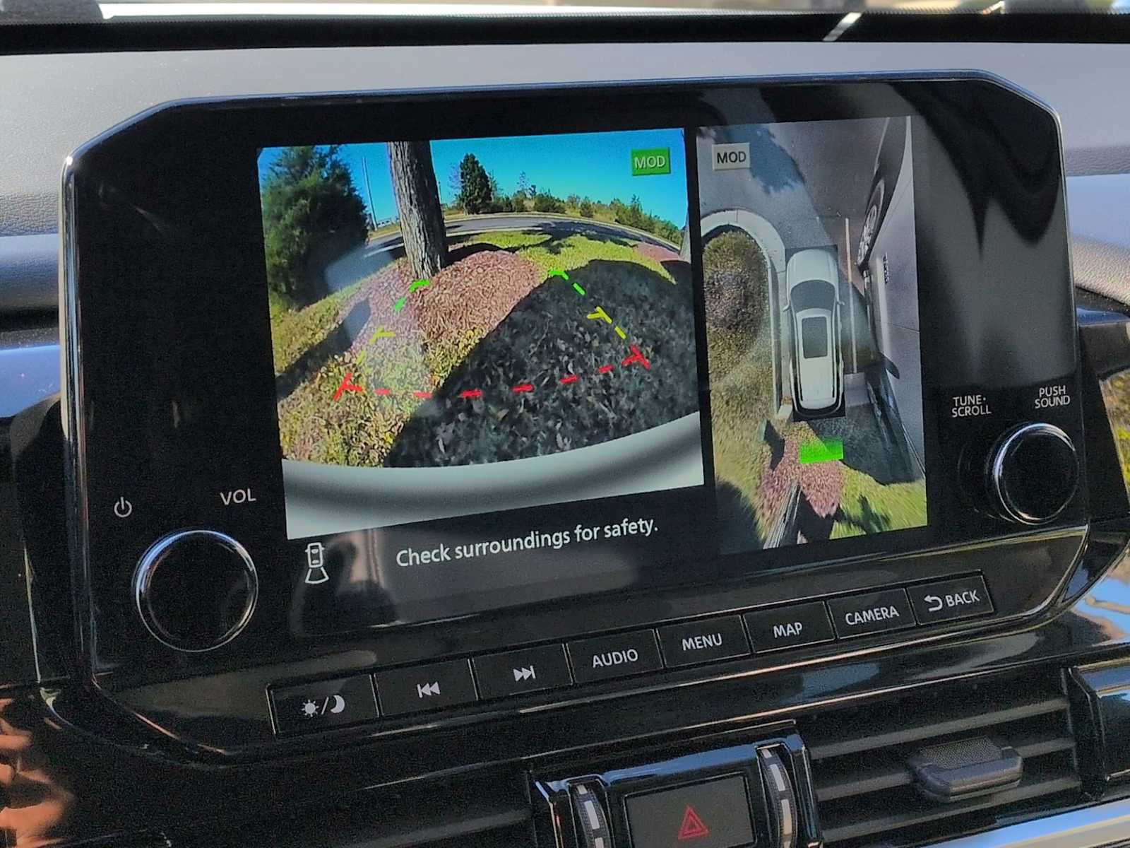 Used 2022 Nissan Pathfinder SL image 30