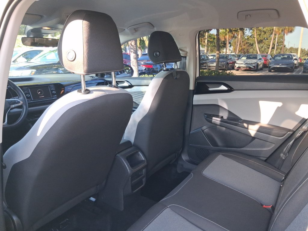 Certified 2024 Volkswagen Taos S FWD image 15