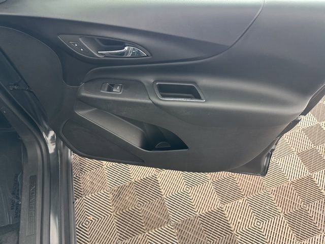 Used 2018 Chevrolet Equinox LT image 19