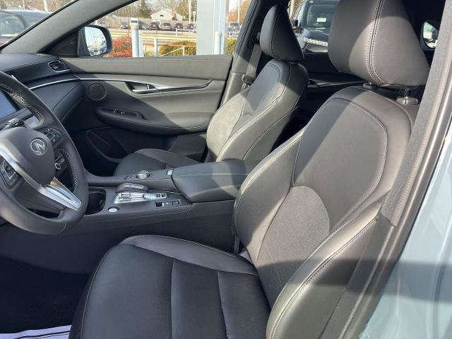 Certified 2025 INFINITI QX55 Luxe image 9