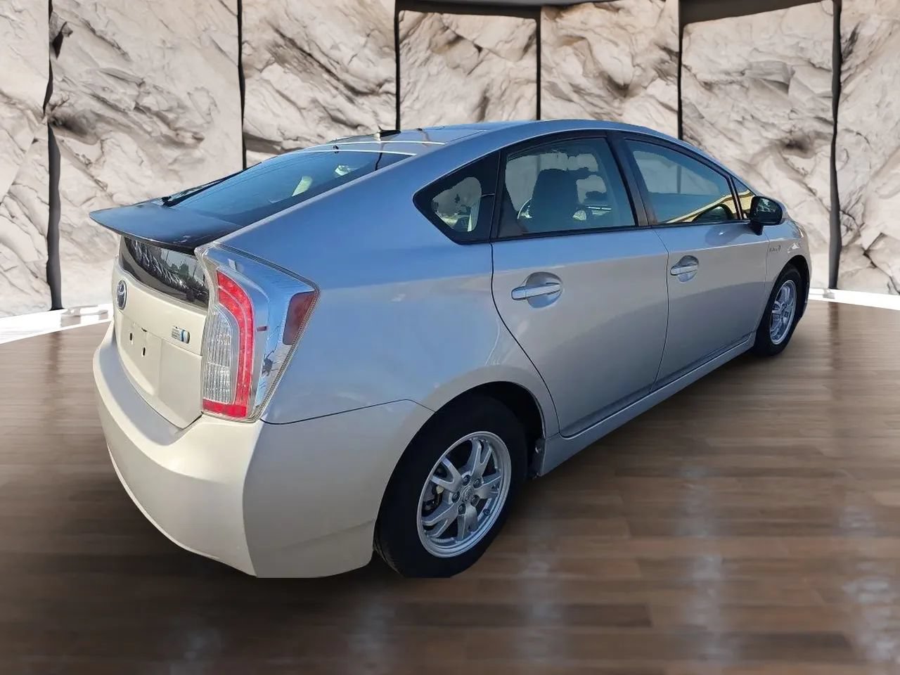 Used 2014 Toyota Prius Four w/ Solar Roof Package FWD image 6