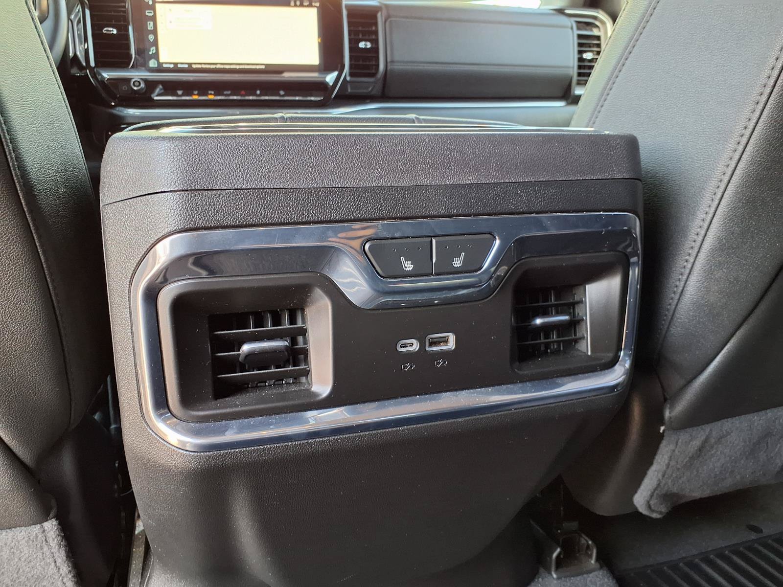 Used 2024 Chevrolet Silverado 2500 LTZ w/ LTZ Plus Package AWD/4WD image 17