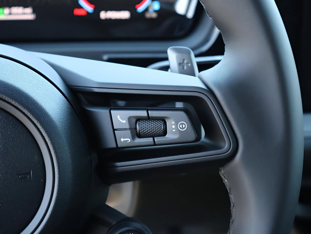New 2026 Porsche Cayenne E-Hybrid Coupe AWD/4WD image 31