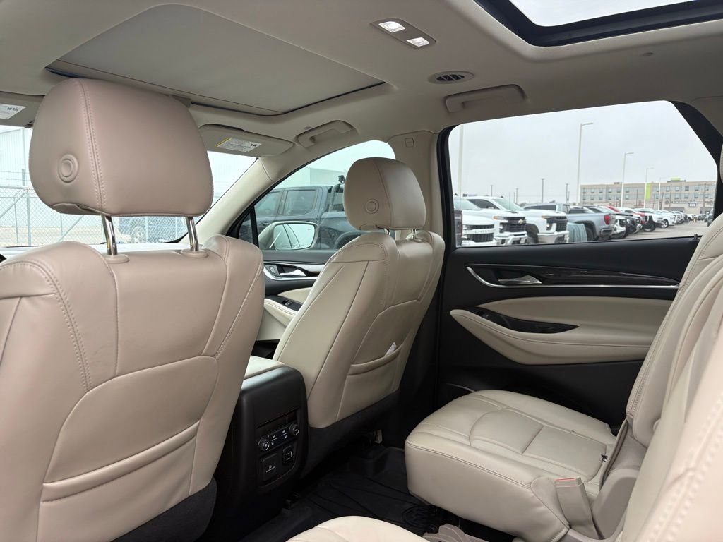 Used 2018 Buick Enclave Premium w/ Experience Buick Package FWD image 8