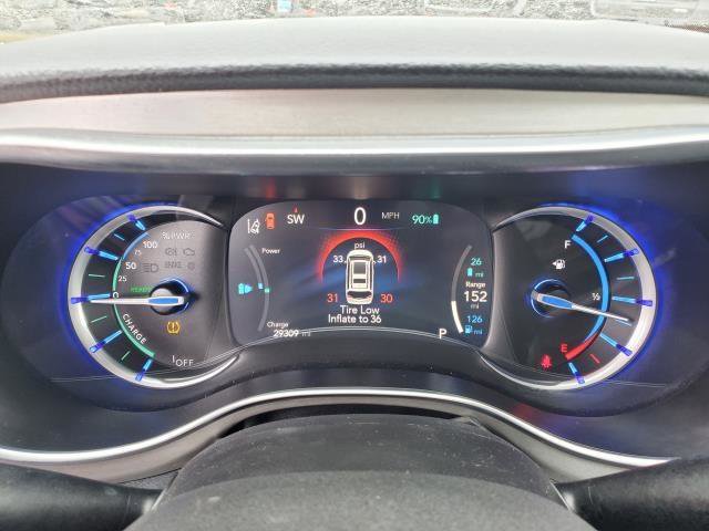 Used 2024 Chrysler Pacifica Premium image 11