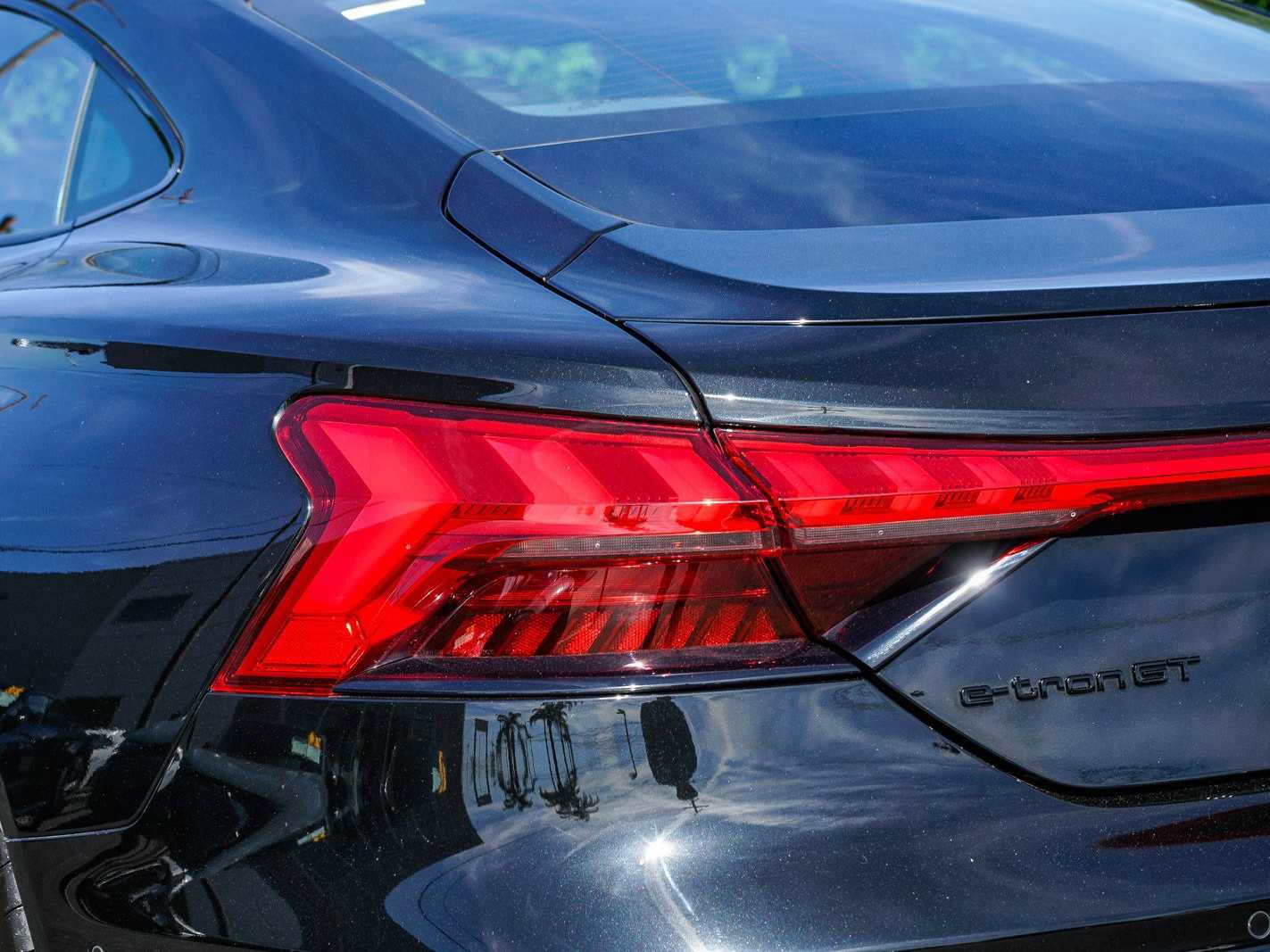 Used 2022 Audi e-tron GT Prestige w/ Prestige Package image 9