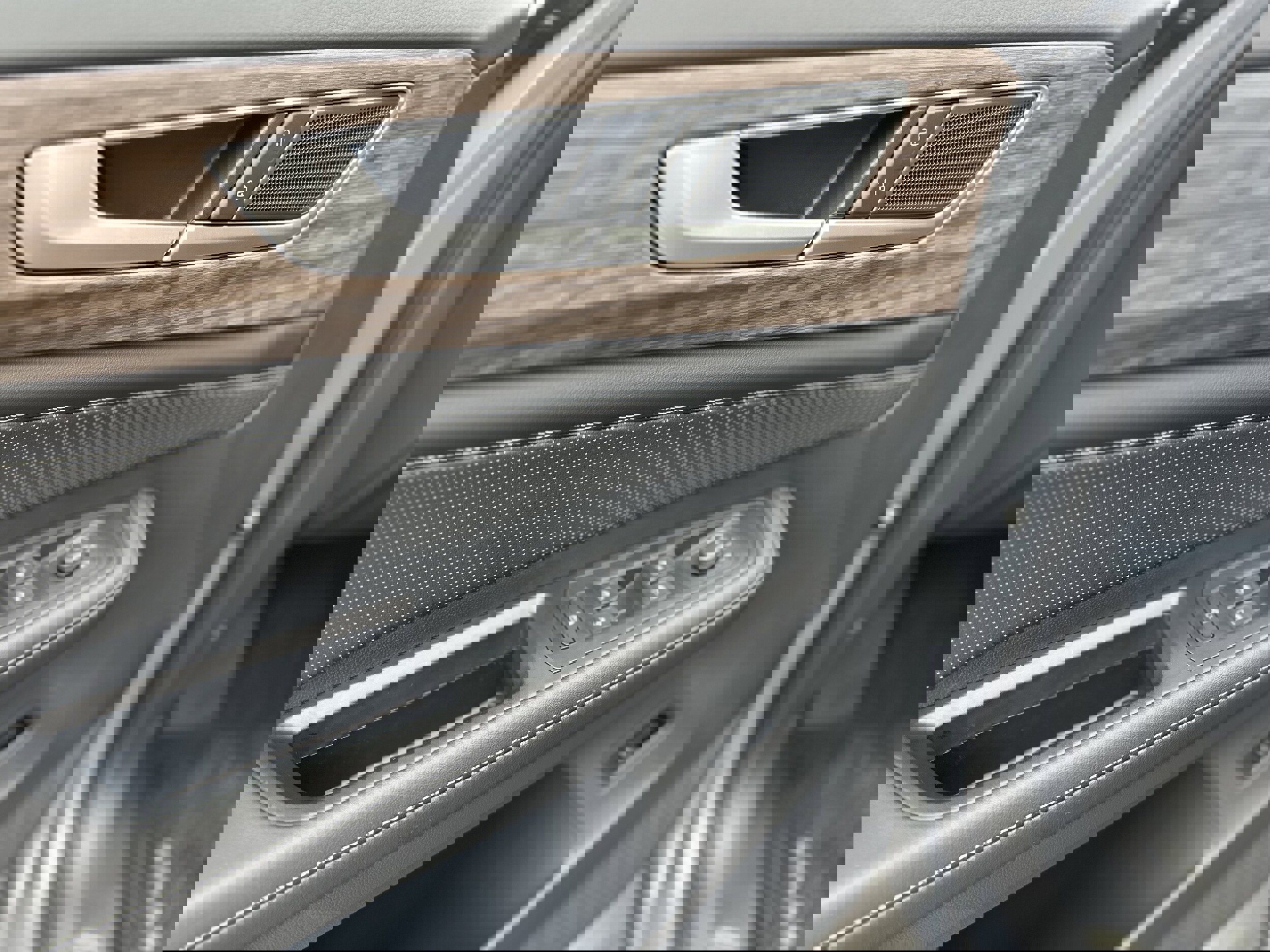 New 2025 Volkswagen Atlas SEL image 13