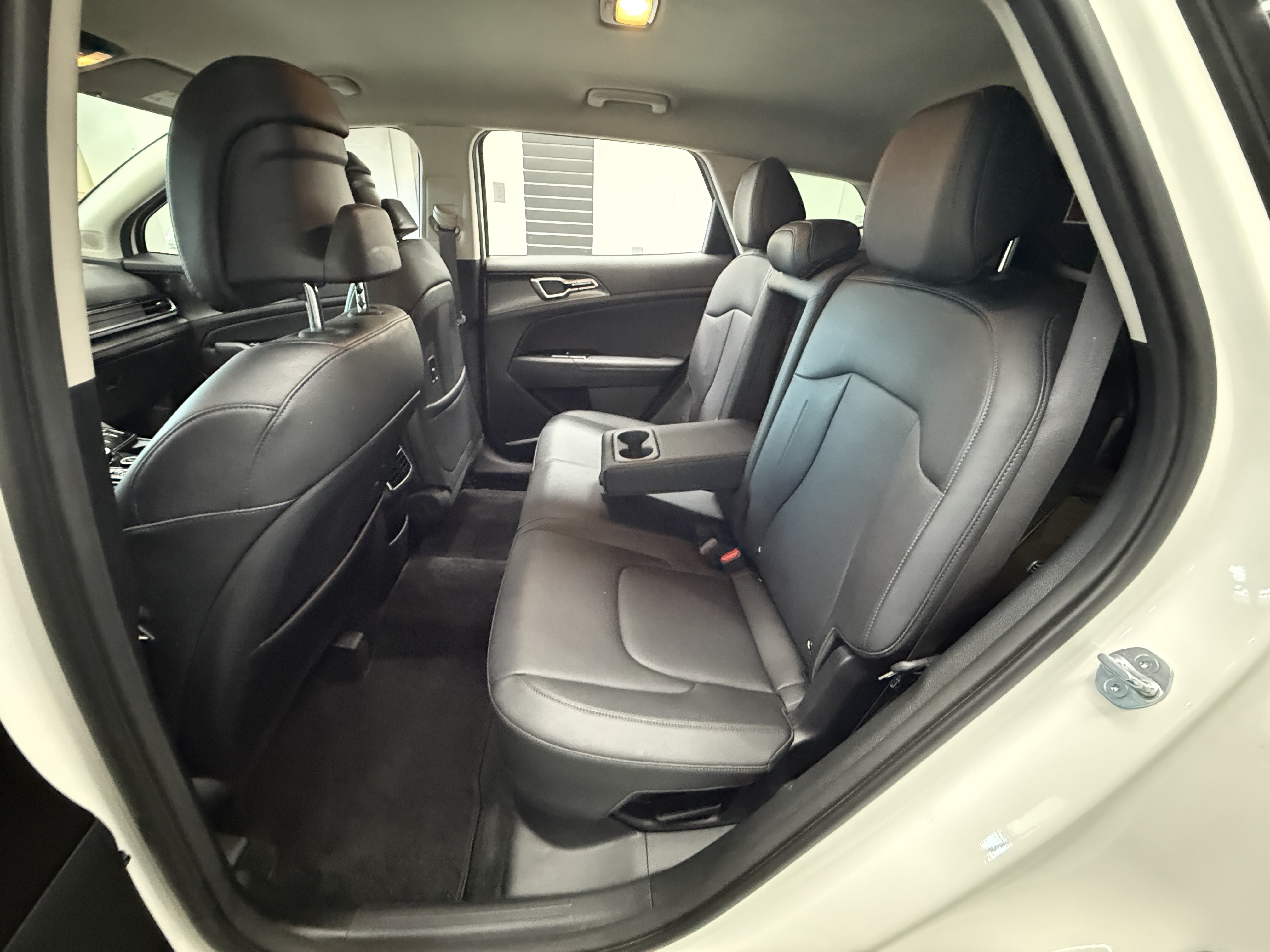 Used 2023 Kia Sportage EX AWD/4WD image 22