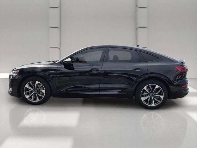 Used 2021 Audi e-tron Premium Plus w/ Premium Plus Package AWD/4WD image 2