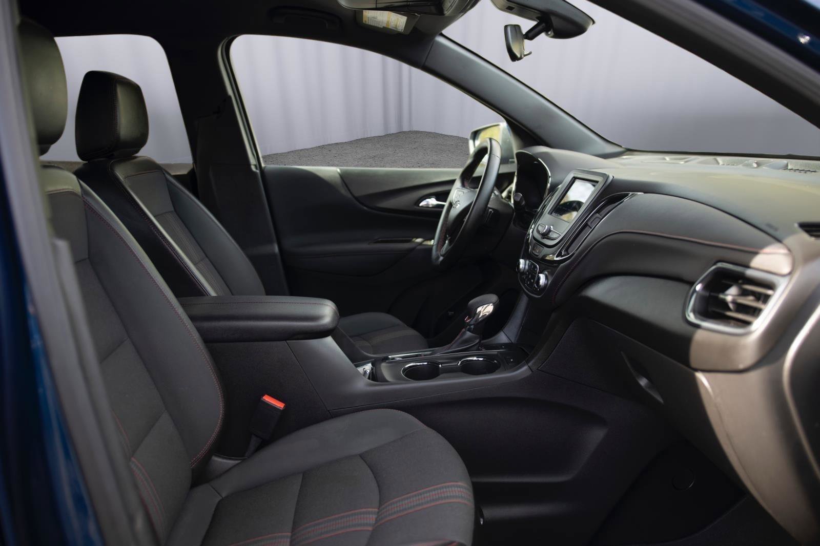 Used 2023 Chevrolet Equinox RS AWD/4WD image 16