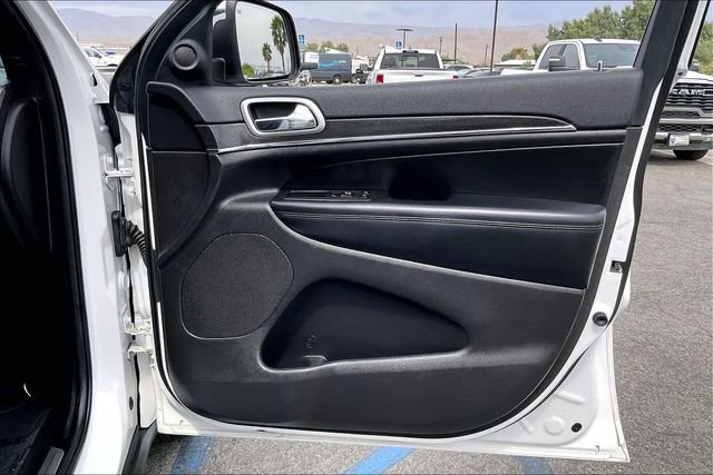 Used 2018 Jeep Grand Cherokee Limited image 23