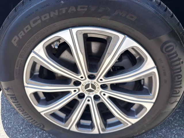Used 2024 Mercedes-Benz GLC 300 4MATIC image 9