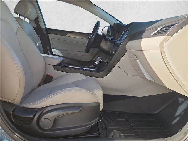 Used 2017 Hyundai Sonata Sport w/ Value Edition Package 02 image 21