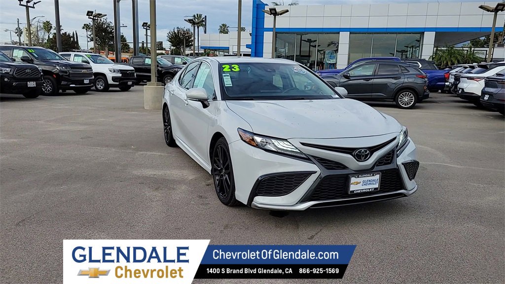 Used 2023 Toyota Camry XSE image 2