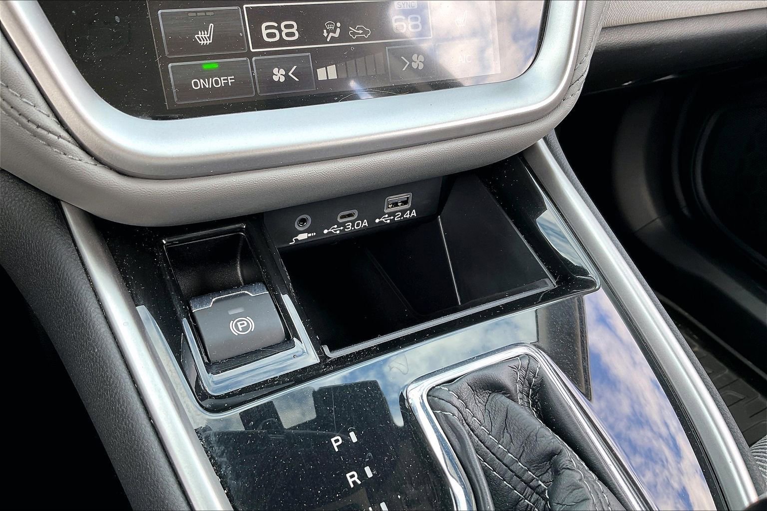 Certified 2025 Subaru Legacy Premium image 24