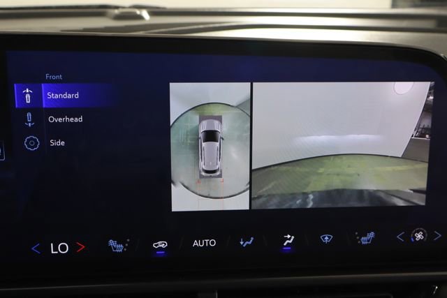 Used 2024 Chevrolet Equinox EV RS w/ LPO, Trailering Package image 40