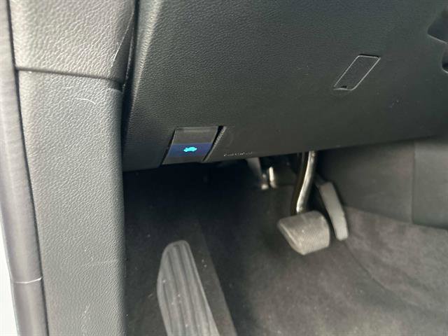 Used 2026 Chrysler Pacifica Select image 22