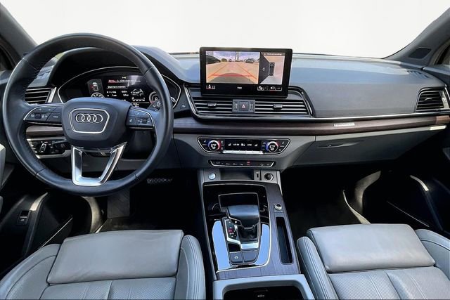 Used 2022 Audi Q5 2.0T Prestige w/ Prestige Package image 15