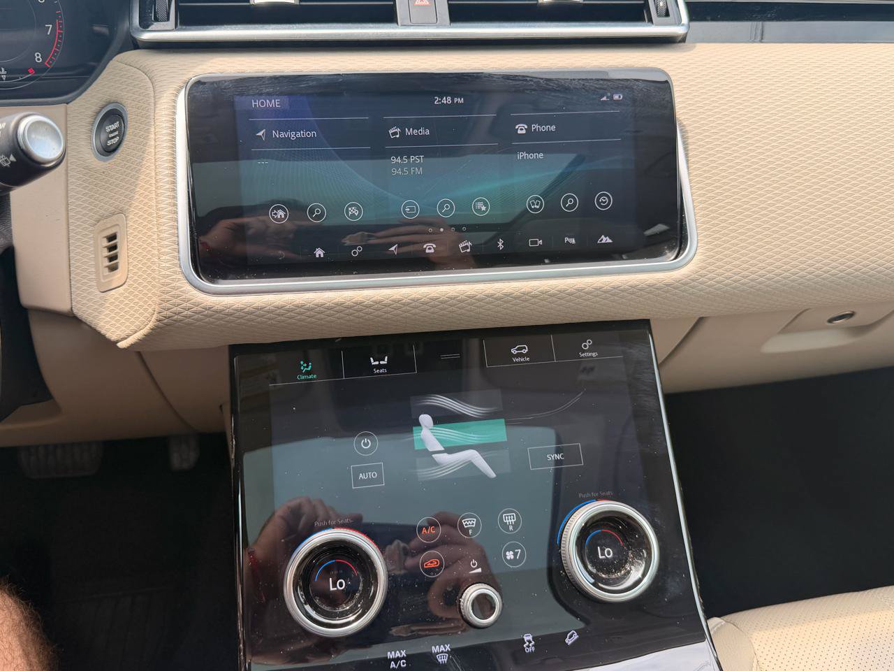 Used 2018 Land Rover Range Rover Velar S AWD/4WD image 33